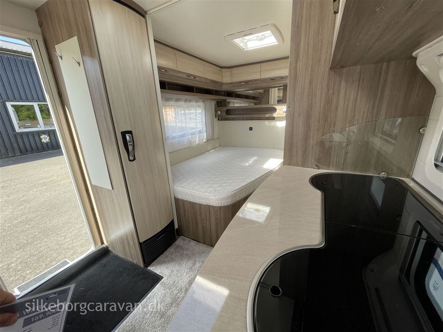 Hobby De Luxe 495 WFB